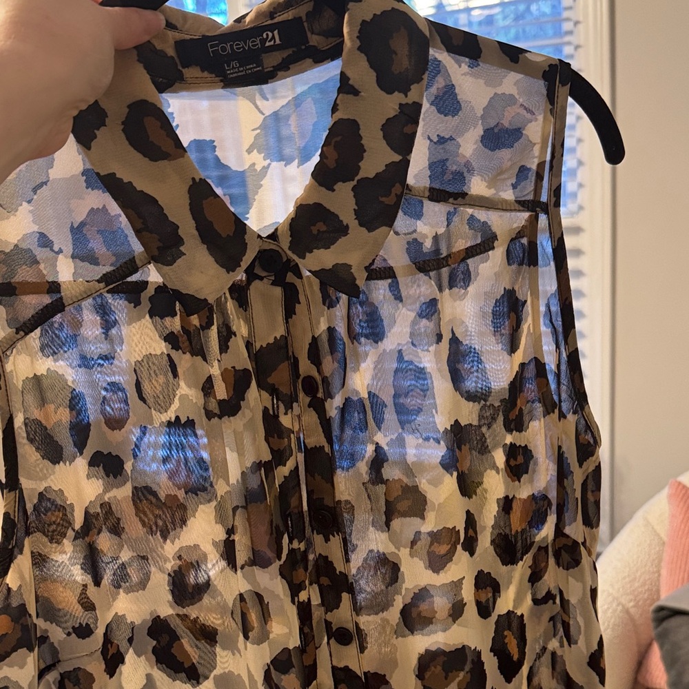 🐈 Forever 21 Leopard Animal Print Sleeveless Top - L - Picture 3 of 10